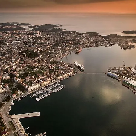 Kyra Apartamento Pula